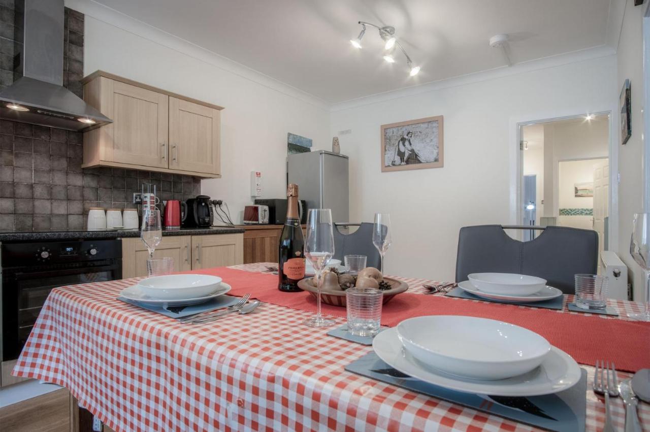 Glenvale - 2 Bedroom Apartment - ซอนเดอร์สฟุต ภายนอก รูปภาพ